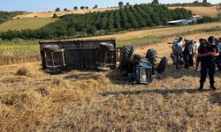 Devrilen traktörün sürücüsü hayatını kaybetti