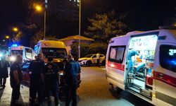 Hasta taşıyan ambulans otomobille çarpıştı