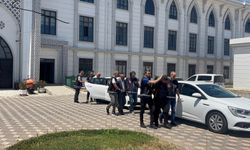 İki Yeğenini Öldürdü