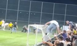 Köy turnuvasında futbolcular tekme tokat birbirine girdi