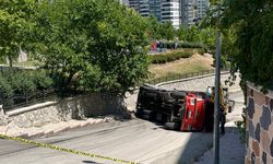 Ankara Şentepe'de Kamyon Devrildi!