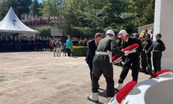 Celal Bayar kabri başında anıldı