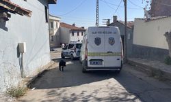 Eskişehir'de bir kişi evinin önünde ölü bulundu!