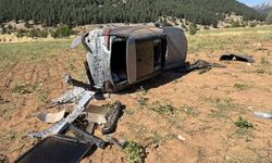 Konya'da otomobil tarlaya devrildi: 2 yaralı