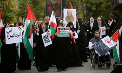 Tahran'da sağlık çalışanları Gazze'deki soykırımı protesto etti