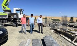 Yeni mezarlık alanı projesi kapsamında yapılacak caminin temeli atıldı
