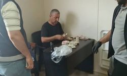 2 dilencinin üzerinden 8 bin 959 lira para çıktı