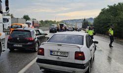 Ankara Yönü Kilitlendi: Sakarya’da Zincirleme Kaza, 10 Yaralı