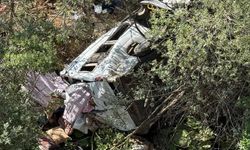 Fındık işçilerini taşıyan minibüs uçuruma yuvarlandı!