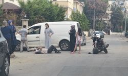 Hafif ticari araçla motosiklet çarpıştı!