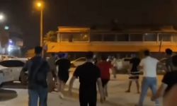 Parktakilere ve polise bıçak çekti