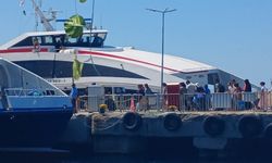 Avşa Adası'nda İDO feribotu kayaya çarptı