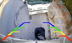Kamyondan eşya çalıyorlar!