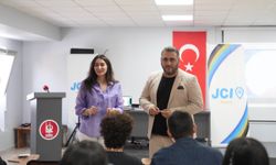 Keçiören'li gençler yapay zekayla geleceğe hazırlanıyor