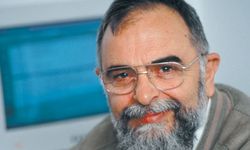 Prof. Dr. Mete Tunçay Hayatını Kaybetti!