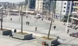 Turistin çantasını çaldı!