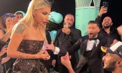 Ünlü Şarkıcı Evlilik Teklifi Aldı!