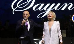 Yenimahalle’de Zafer Bayramı Coşkusu: Emel Sayın’dan Unutulmaz Konser