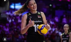 Mlli Voleybolcu Zehra Güneş'e Eleştiri Yağmuru!