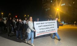 100.yılda öğrenciler yürüyor