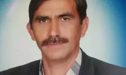 Devrilen traktörünün altında kalıp öldü
