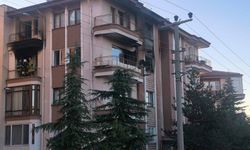 Afyonkarahisar'da yanan daire kül oldu: 1 ölü
