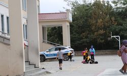 İki öğretmeni bıçakla yaraladı!