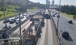 İstanbul'da Metrobüsler Çarpıştı: 2 Yolcu Yaralandı