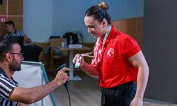 Melek Şahin’den Tarihi Başarı