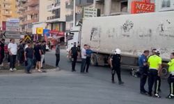 Mersin’de TIR ile Motosiklet Çarpıştı: 1 Ölü, 1 Yaralı