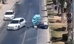 Otomobil, yaya geçidinde motosiklete çarptı!