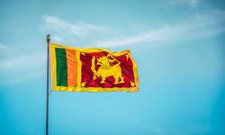 Sri Lanka'da yolcu otobüsü uçuruma yuvarlandı!