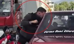 Trafikte birbirlerine girdiler