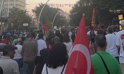CHP’li yurttaşlar miting sonrası yürüyüşte!