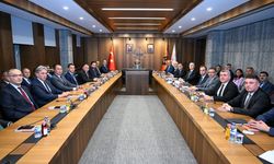 Bakan Uraloğlu, Karayolları Bölge Müdürleriyle Bir Araya Geldi
