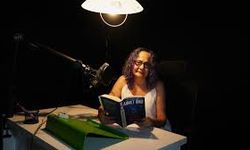 Görme engelliler için kitap seslendiriyorlar