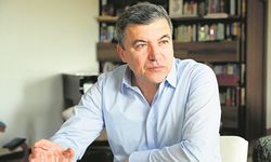 İsmail Küçükkaya, Halk TV’den Ayrıldığını Duyurdu!