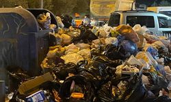 İzmir’de Çöpler Dağ Gibi!