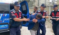 Eşini porselen bardakla vura vura öldürdü