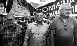 Özel'den Tarık Akan anması!