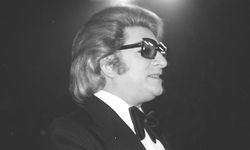 'Sanat Güneşi' Zeki Müren