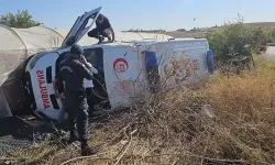 Ambulans kazası: 3 sağlık görevlisiyle birlikte 8 kişi yaralandı