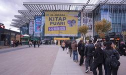 22. Ankara Kitap Fuarı'nda ziyaretçi yoğunluğu!