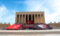 Genç Kızılay gönüllülerİ Anıtkabir'İ ziyaret etti!