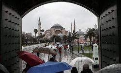 Türkiye’ye Gelen Yabancı Ziyaretçi ve Turizm Geliri 2025’te Artacak mı?