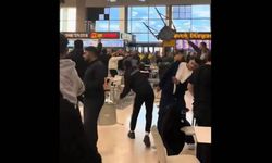 Ankara'da AVM’de ‘ne bakıyorsun’ kavgası!