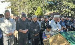 Çanakkale’deki tekne faciasında hayatını kaybedenler toprağa verildi