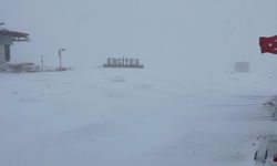 Erciyes Dağı'nda kar kalınlığı 10 santimetreye ulaştı