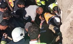 Göçük altında kalan işçi yaralandı