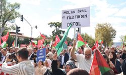 Sakarya'da vatandaşlar Filistin için yürüdü